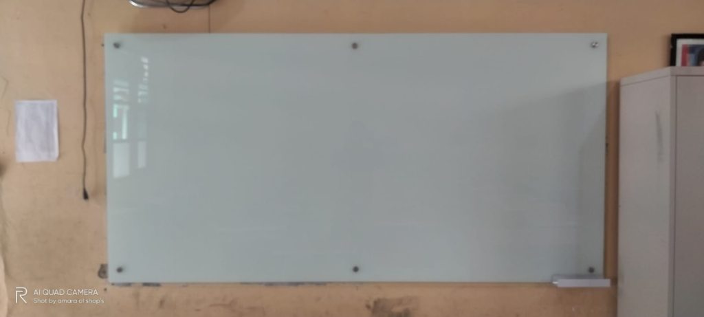Jual Papan Tulis Kaca Glassboard Sekolah di Bintaro Sektor 8 Tangerang Selatan